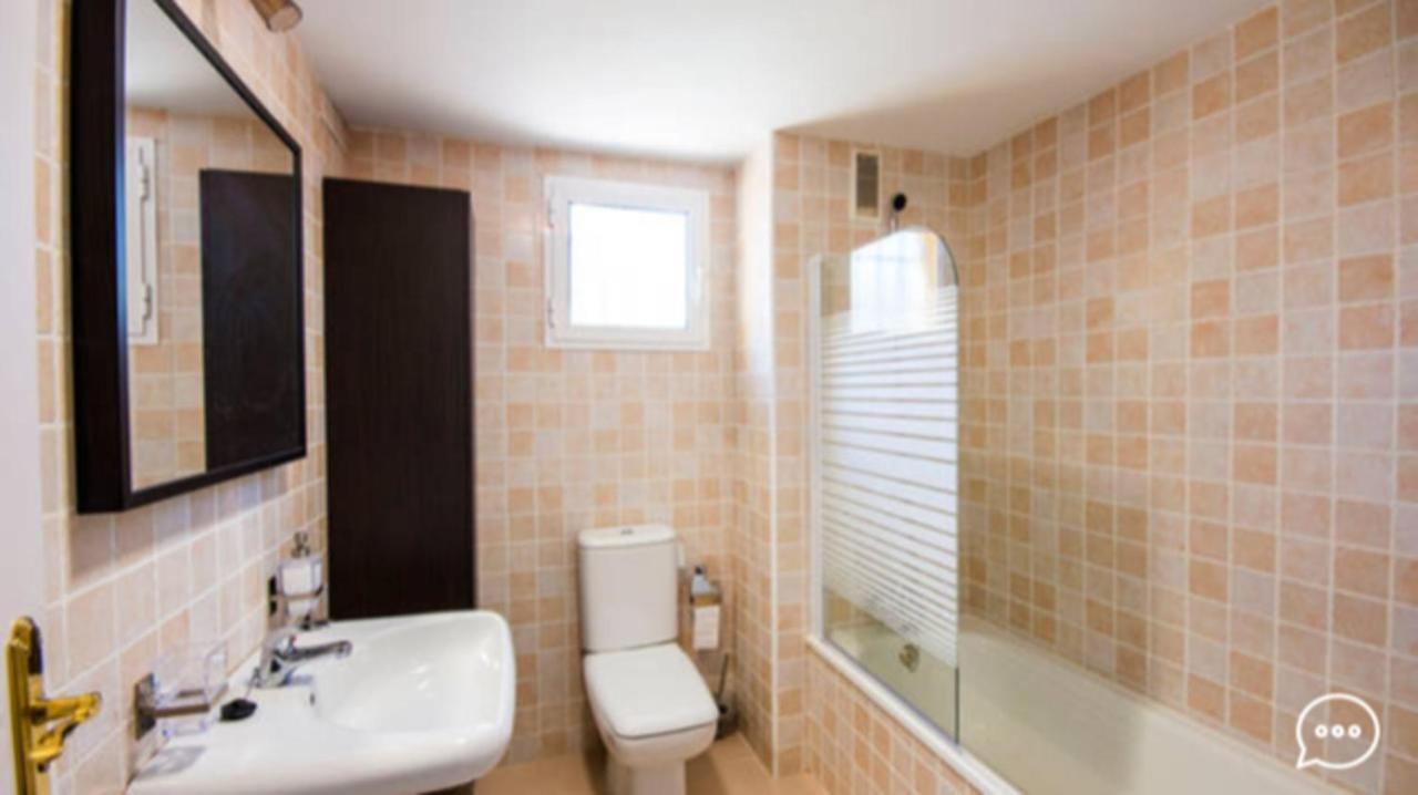 Apartemen Spacious In Marbella, Pool Marbella