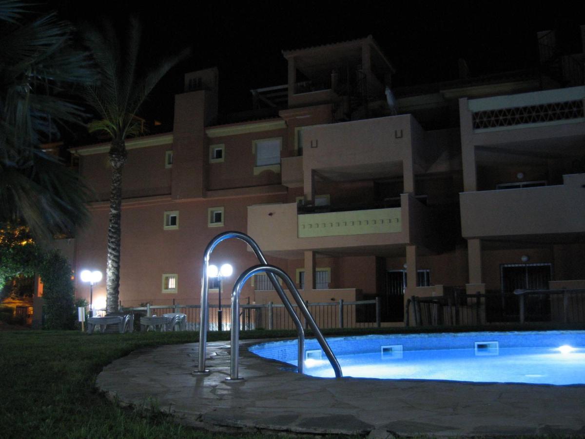 Spacious In Marbella, Pool Apartemen